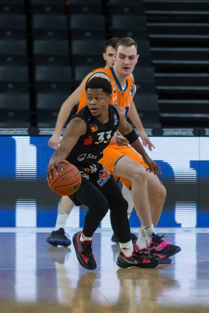 基础设施的 基础设施的